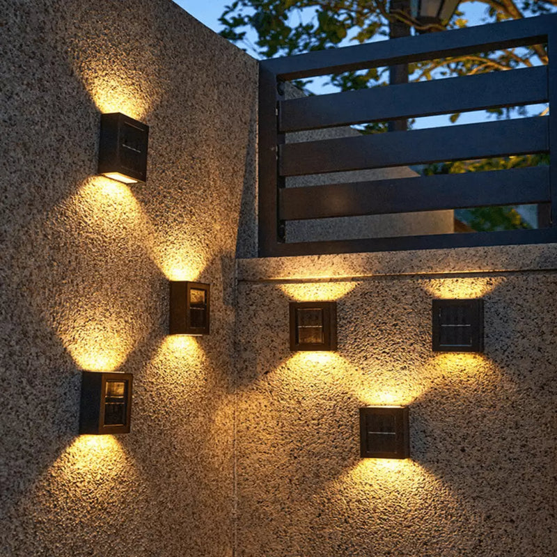 Kit Luminárias LED Recarregáveis com Luz Solar